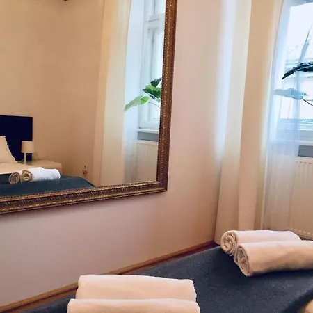 Main Market Square 21a Apartman *