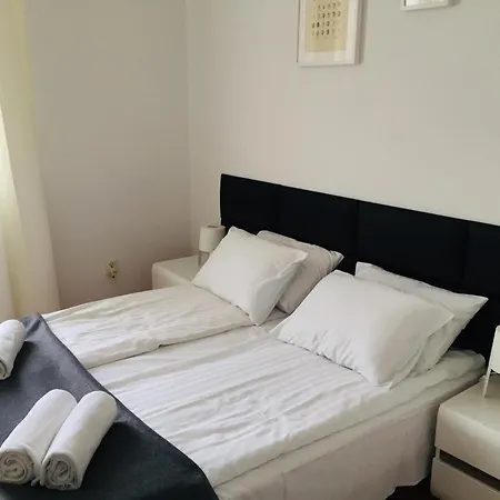 Main Market Square 21a Apartman *