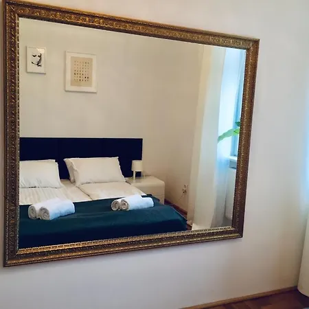 Main Market Square 21a Apartman